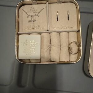 Elegant Gold Necklace and Earring Set